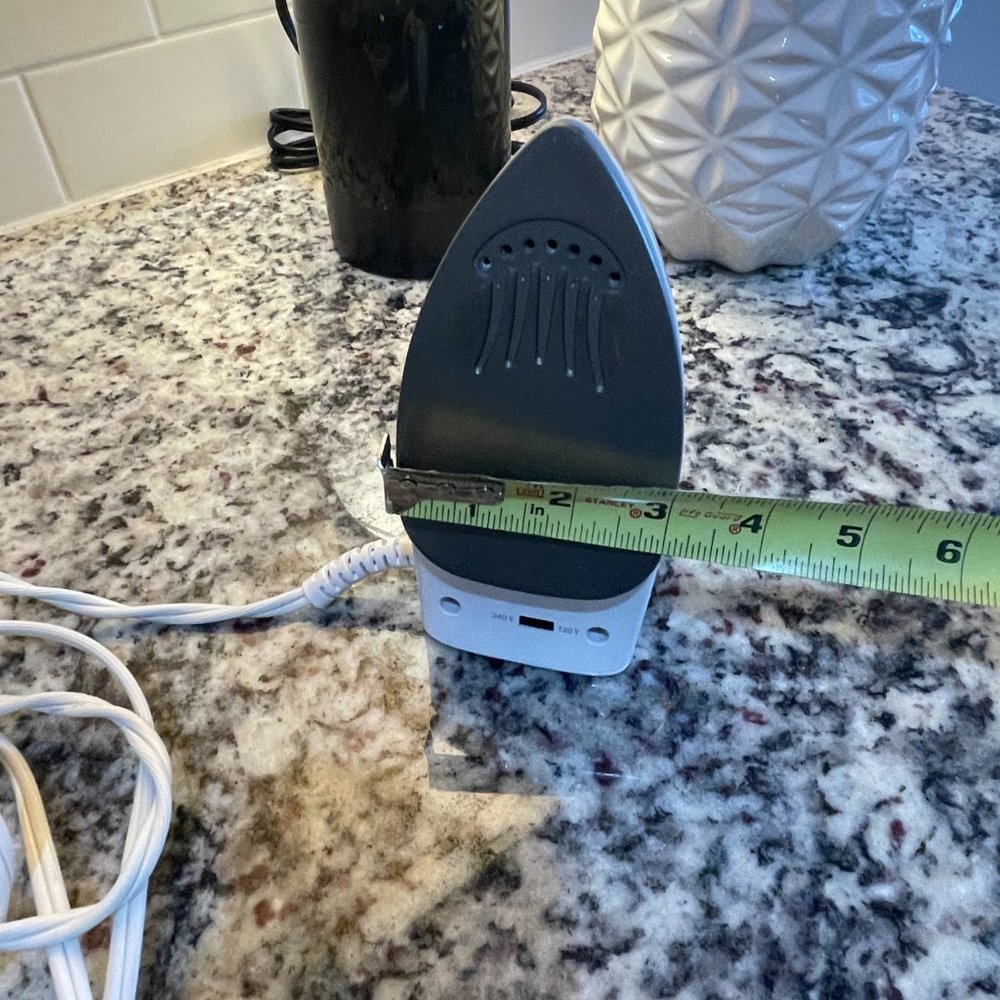 Sunbeam Hot-2-Trot Travel Compact Steam Iron Non-Stick 800 Watt - Picture 10 of 10